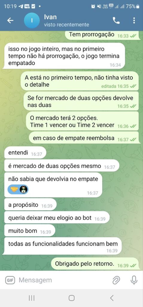 Conversa no WhatsApp sobre regras de apostas esportivas, incluindo esclarecimentos sobre prorrogação, opções de apostas e elogios ao funcionamento de um bot.