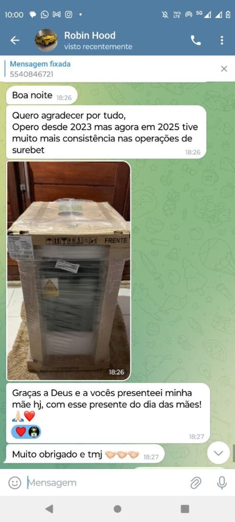 Imagem de uma mensagem de WhatsApp detalhando a gratidão de um usuário, que expressa agradecimento por um presente recebido que foi dado à sua mãe no Dia das Mães. A mensagem menciona operações de suribet e consistência em apostas, com um fundo de chat no WhatsApp.